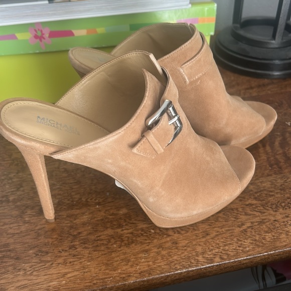 New Michael Kors Isabella Mule - Picture 3 of 10